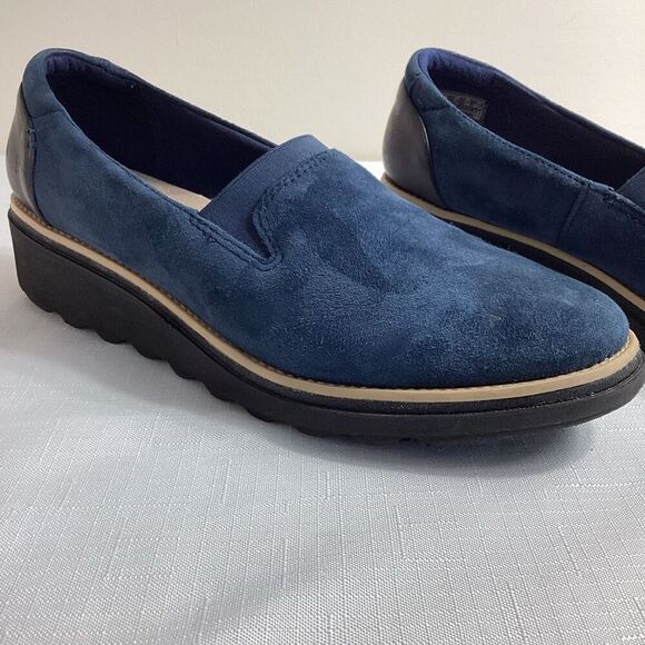 Clarks Women’s Navy Blue Suede Comfort Loafer Size 7.5 - Picture 1 of 13